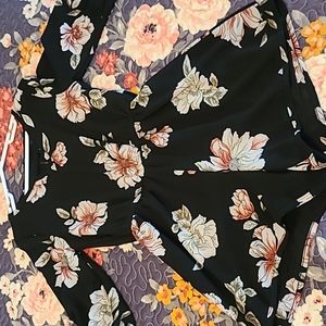 Zunie Girl's size 8 romper black with floral print